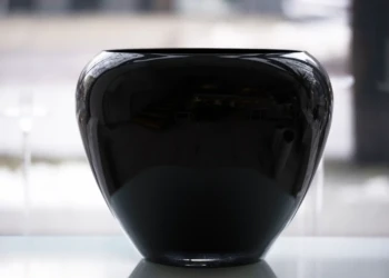 Aksessuaarid Ja Kingitused - Kaheku -Torrent Black D.30 H.24